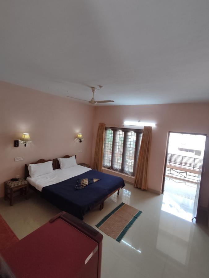 Hotel Cocobeach Ковалам Экстерьер фото