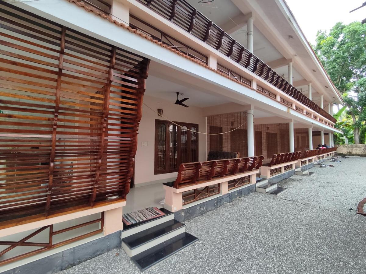 Hotel Cocobeach Ковалам Экстерьер фото
